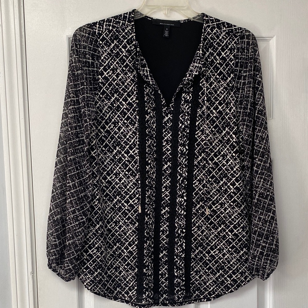 White House Black Market Women's Black and White Patterned Top